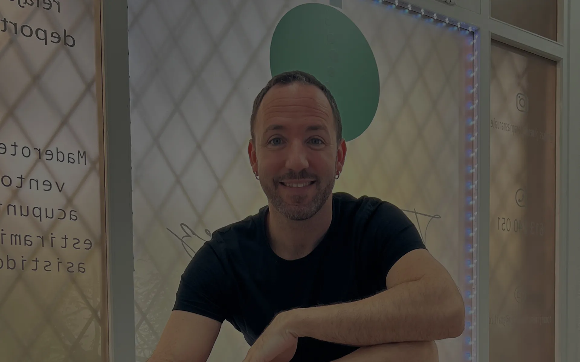 Tomás Jiménez en el espacio de Tomas Terapias, en Reus